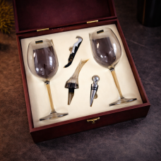 Винний подарунковий набір Moltis – 2 келихи з відкривачкою, аератором і пробкою 10120