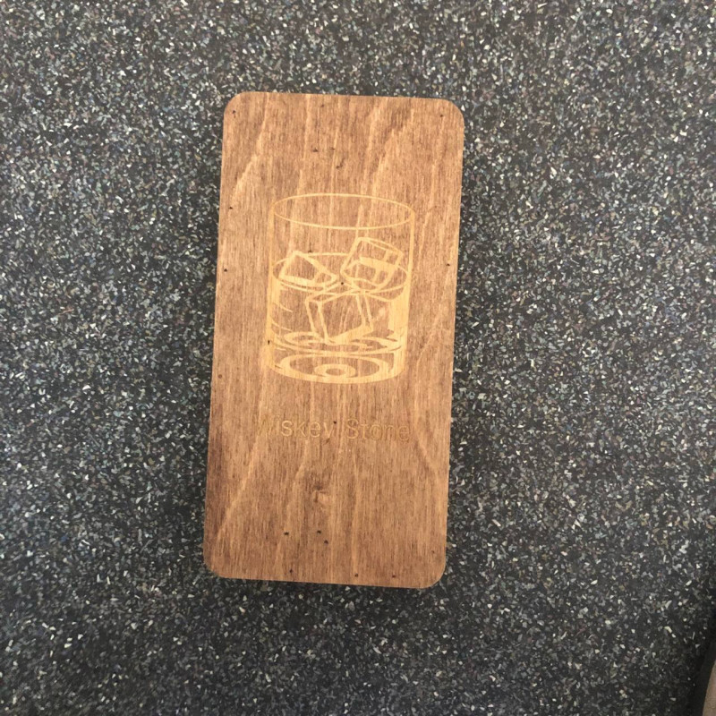 Подарунковий набір для віскі Moltis Relax – 4 срібні металеві кубики в дерев’яній коробці (WS-10701)