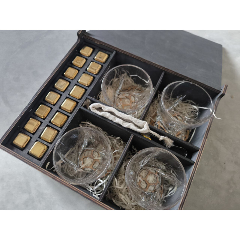 Подарунковий набір Moltis Relax – 4 склянки Quadro та 16 золотих охолоджувальних кубиків (MR-4002)