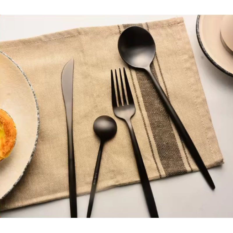 Набір столових приборів Moltis 4 предмети, Чорний, у подарунковому кейсі